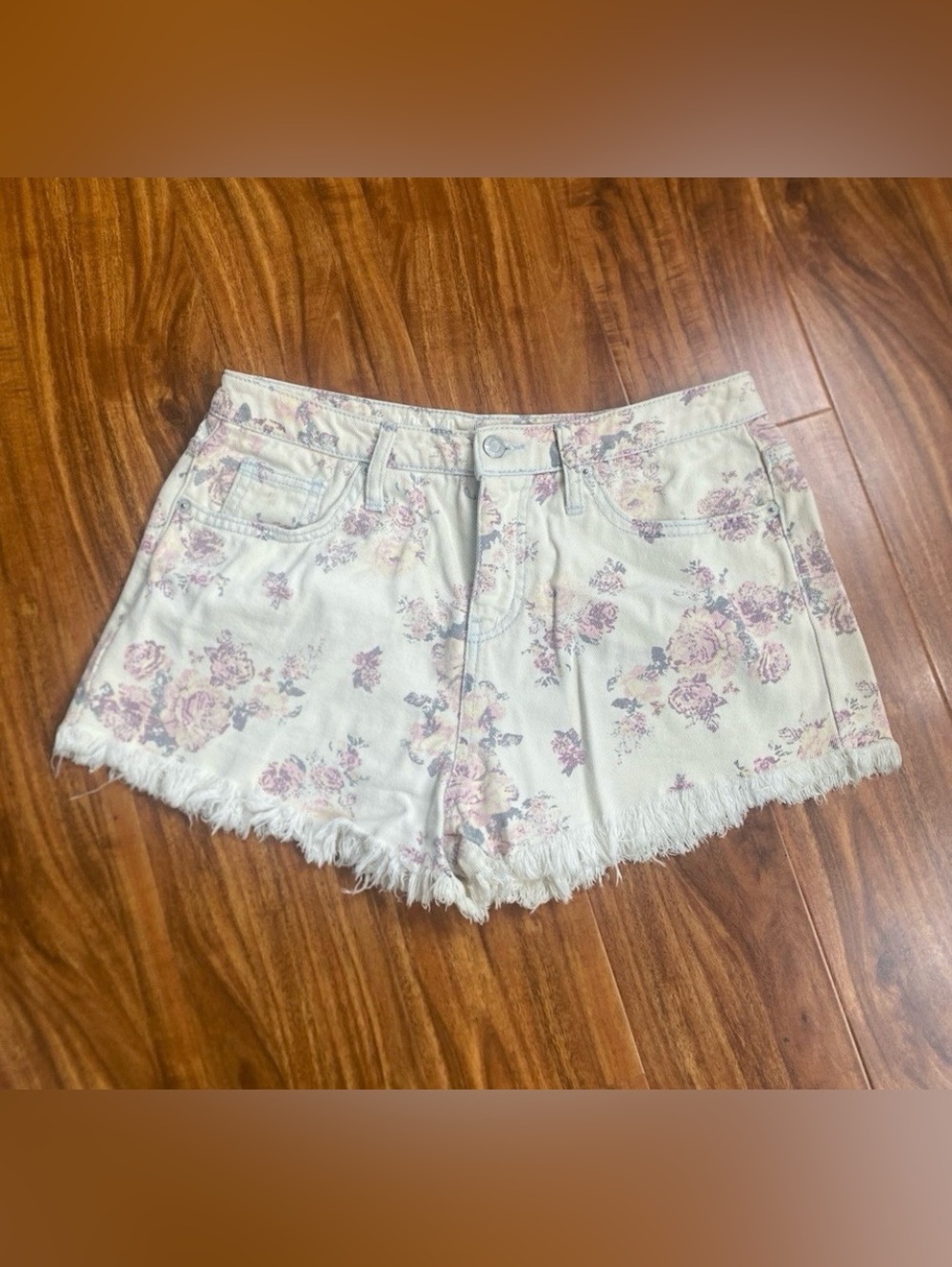 Target Mossimo Womens Cream Floral High Rise Denim Shorts Size 8 Coquettecore